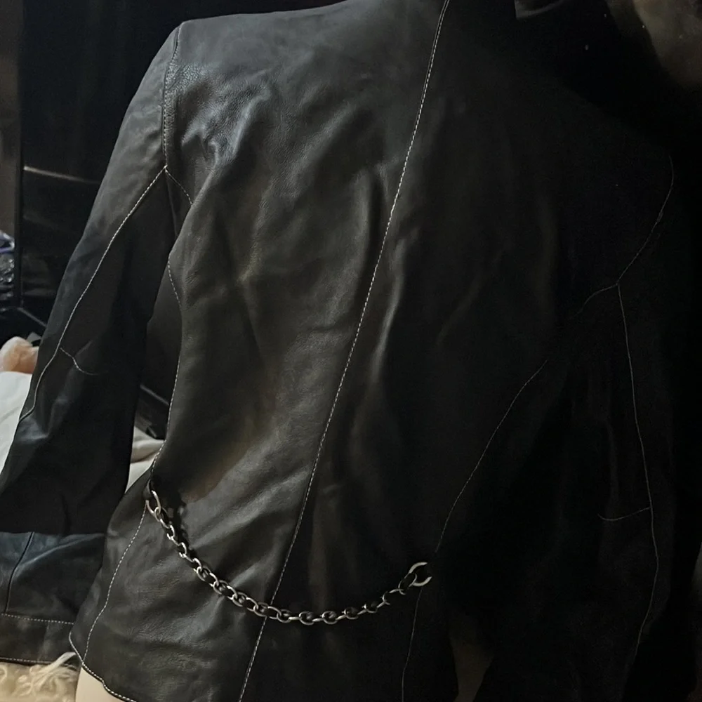 Leather jacket - Picture 4 of 5